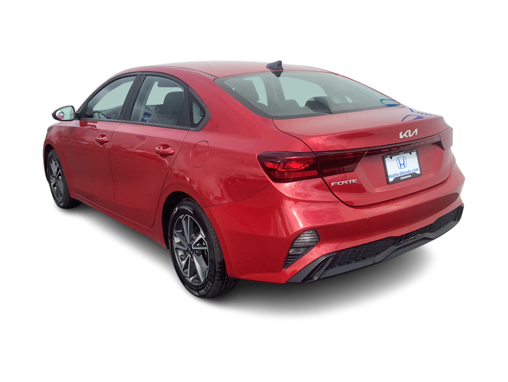 2022 Kia Forte LXS 4