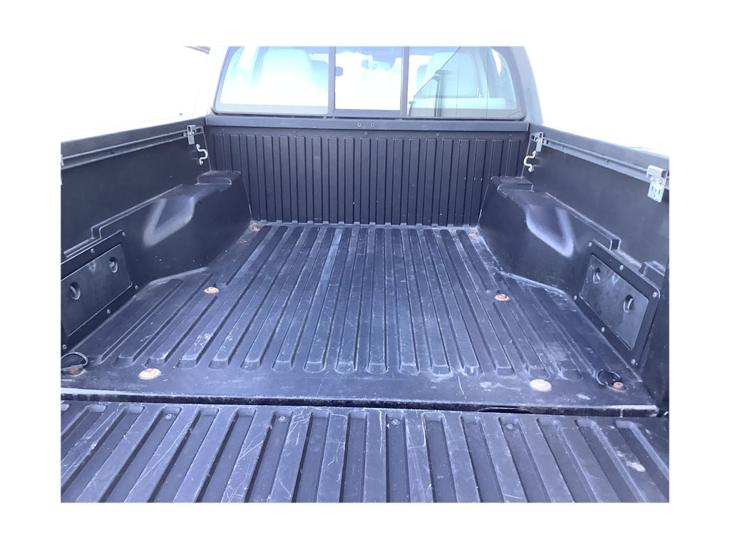 Thumbnail: 2018 Toyota Tacoma - 17