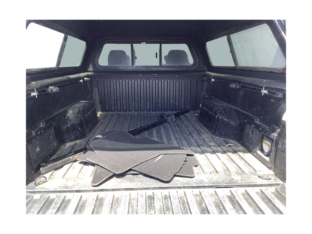 Thumbnail: 2016 Toyota Tacoma - 17
