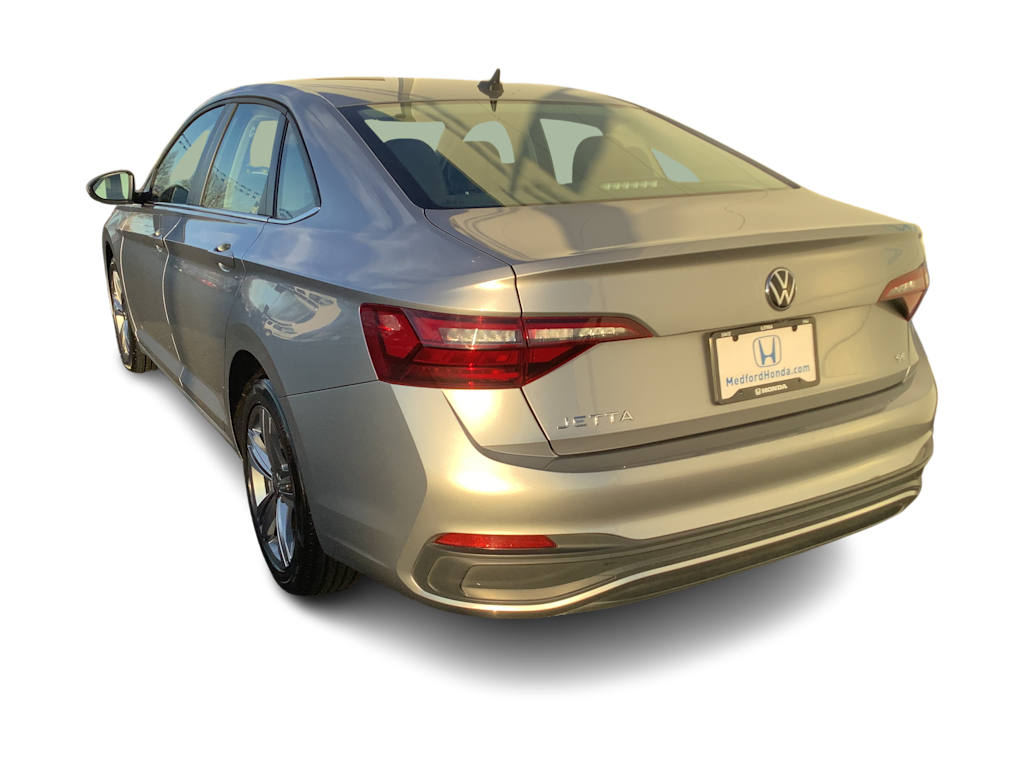 Thumbnail: 2024 Volkswagen Jetta - 4