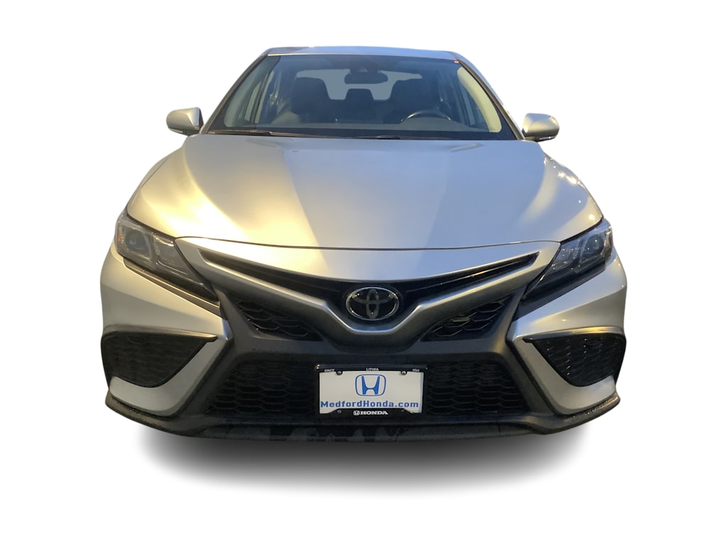 2022 Toyota Camry SE 6