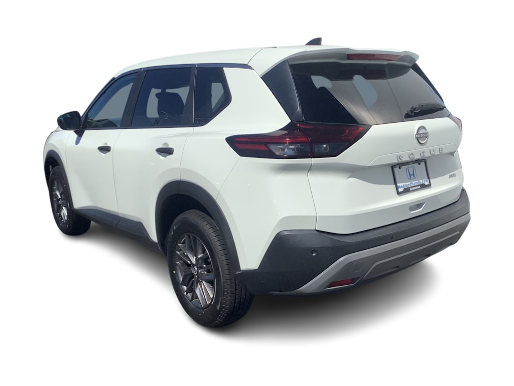 Thumbnail: 2023 Nissan Rogue - 4