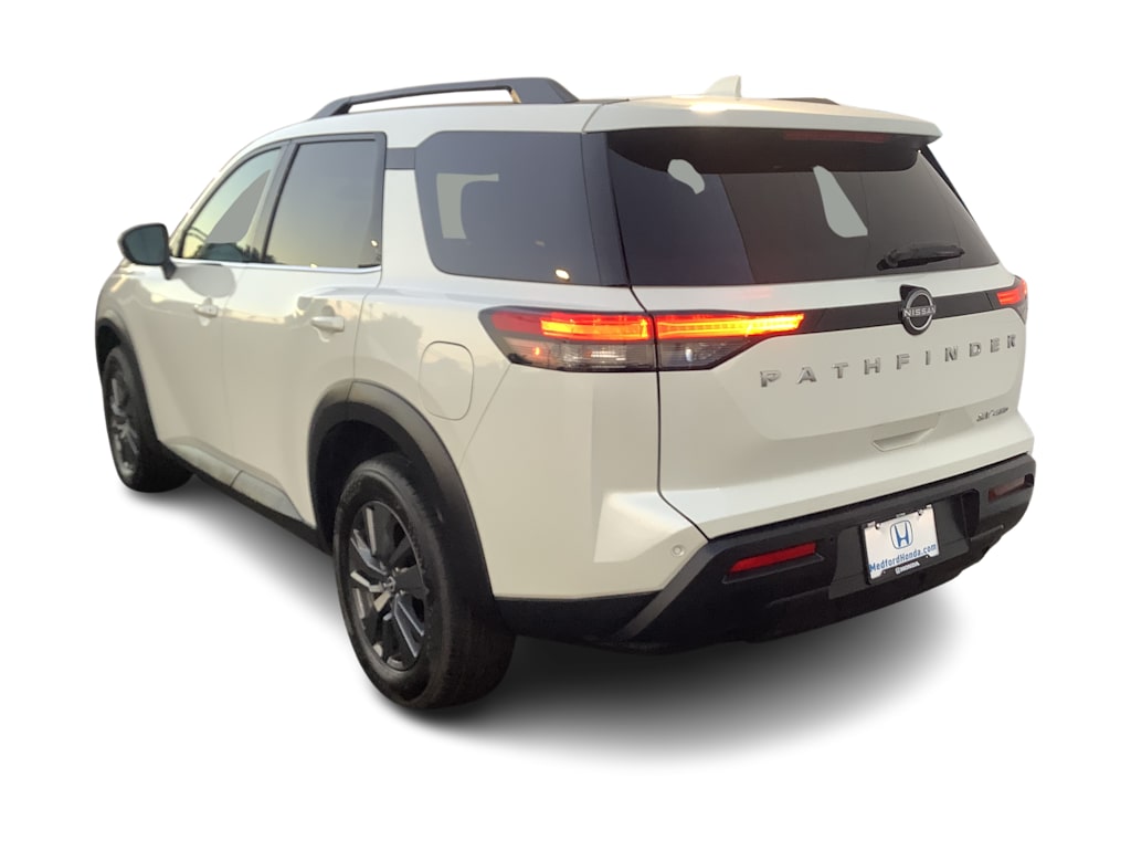 Thumbnail: 2024 Nissan Pathfinder - 4