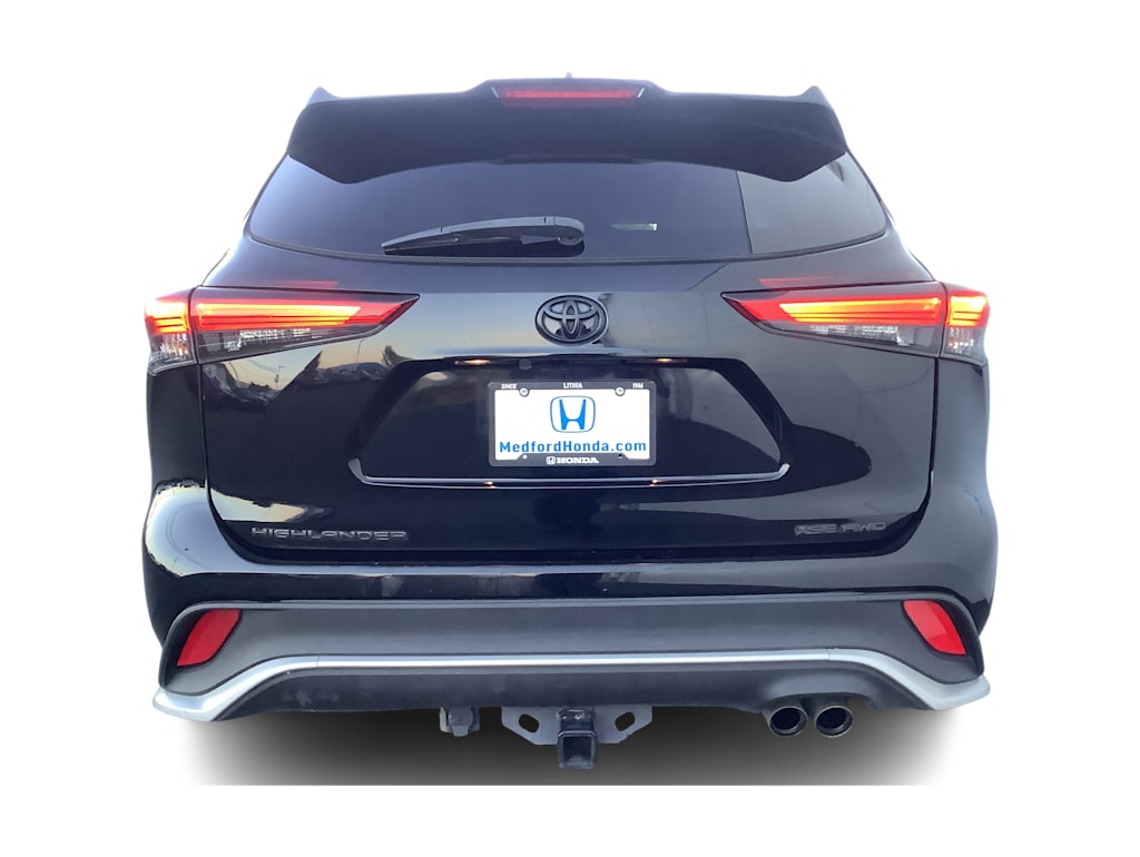 Thumbnail: 2022 Toyota Highlander - 5