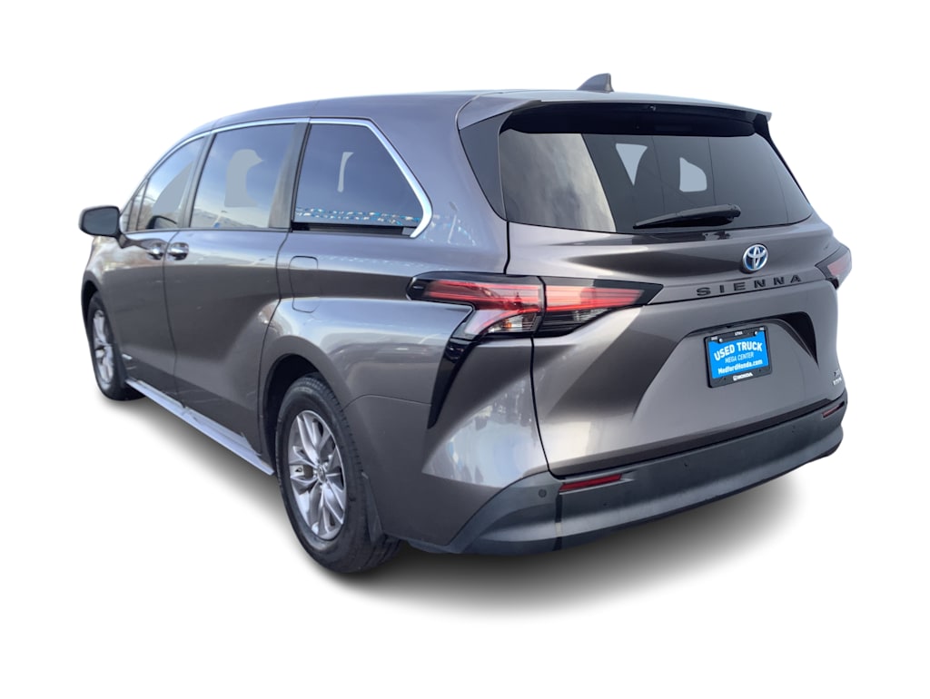 Thumbnail: 2021 Toyota Sienna - 4