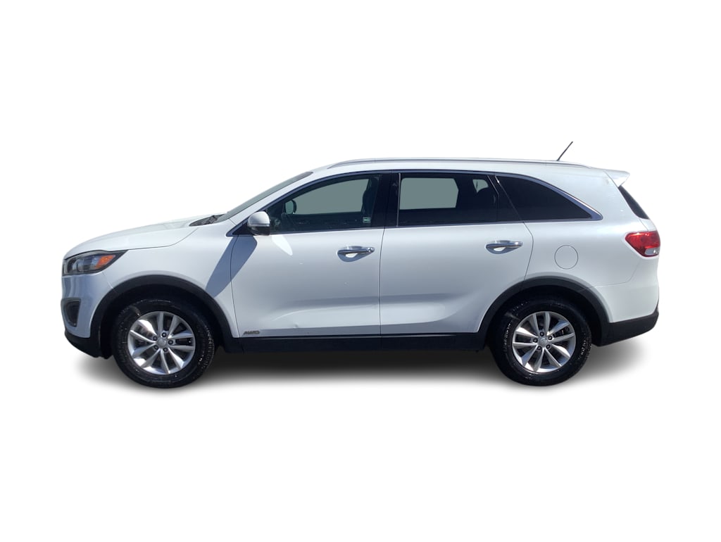 Thumbnail: 2017 Kia Sorento - 3