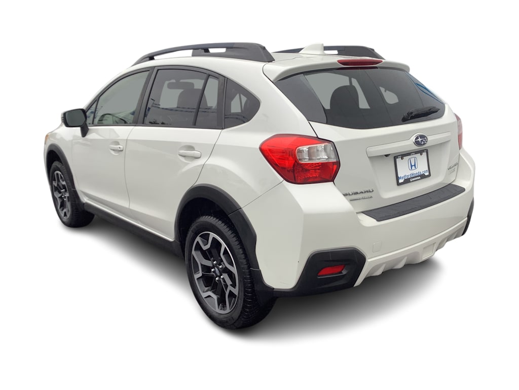 Thumbnail: 2016 Subaru Crosstrek - 4