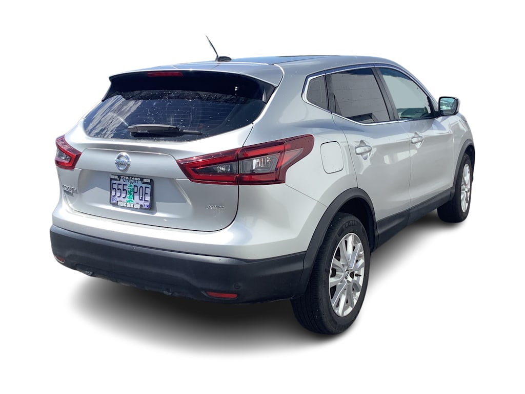 Thumbnail: 2021 Nissan Rogue Sport - 8