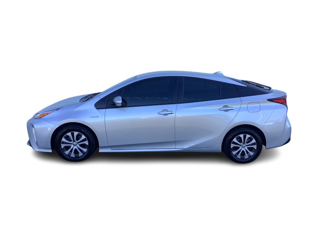 2021 Toyota Prius XLE 3