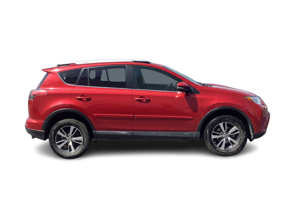 Thumbnail: 2016 Toyota RAV4 - 9