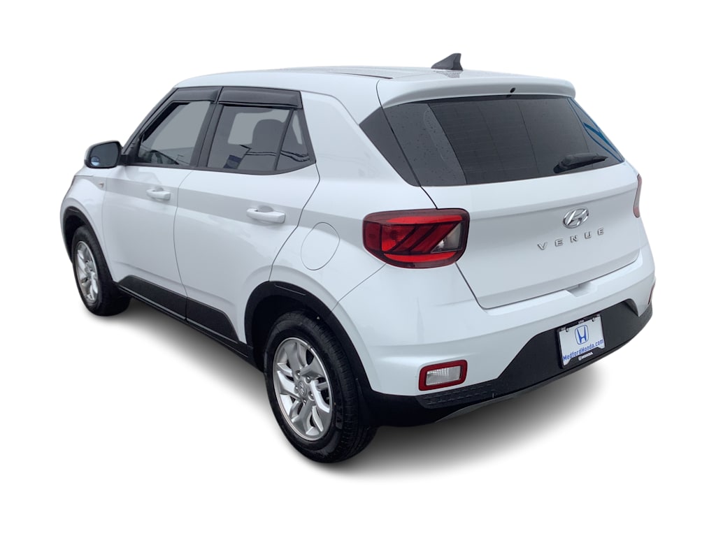 Thumbnail: 2022 Hyundai Venue - 4