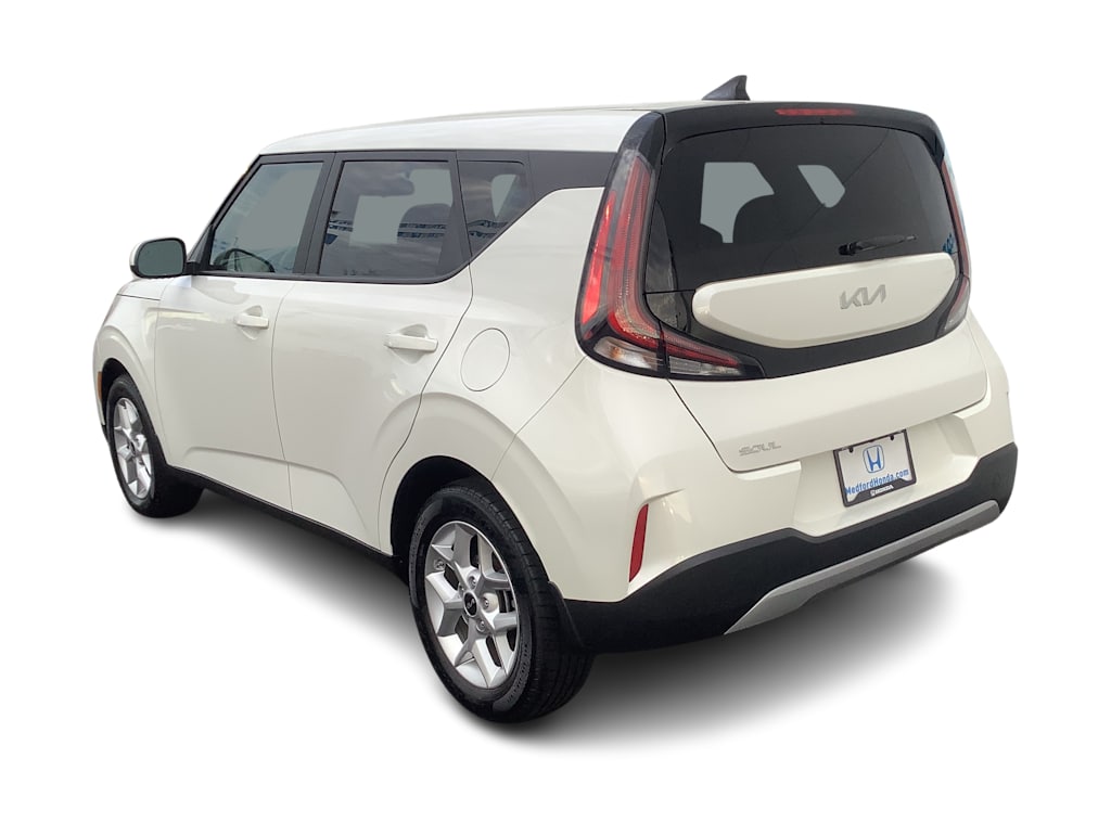 Thumbnail: 2023 Kia Soul - 4