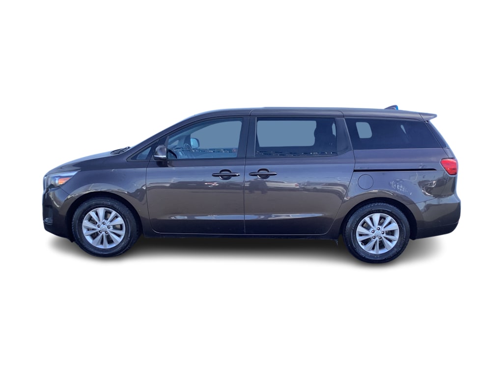Thumbnail: 2017 Kia Sedona - 3