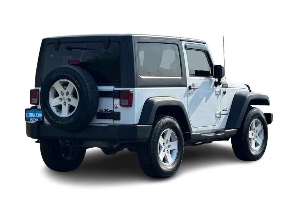 Thumbnail: 2017 Jeep Wrangler - 18