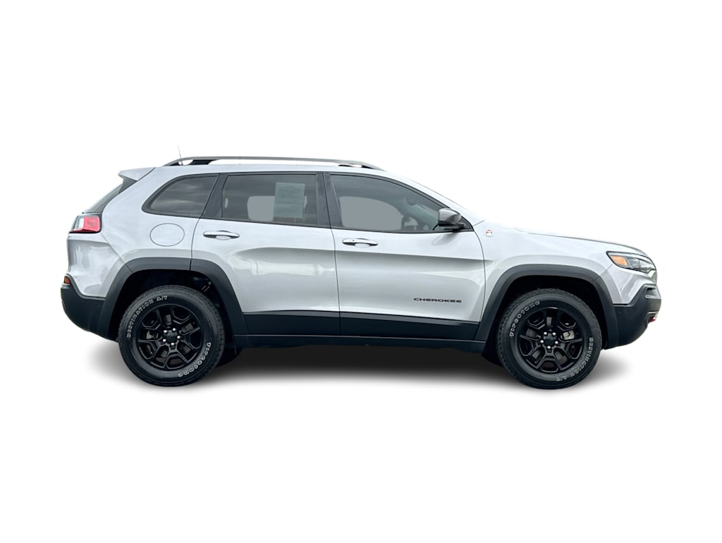 Thumbnail: 2019 Jeep Cherokee - 18