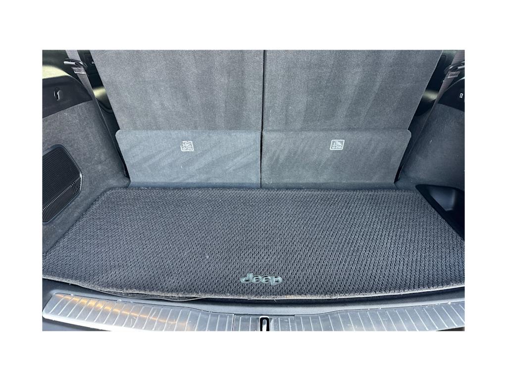 Thumbnail: 2023 Jeep Grand Cherokee L - 14