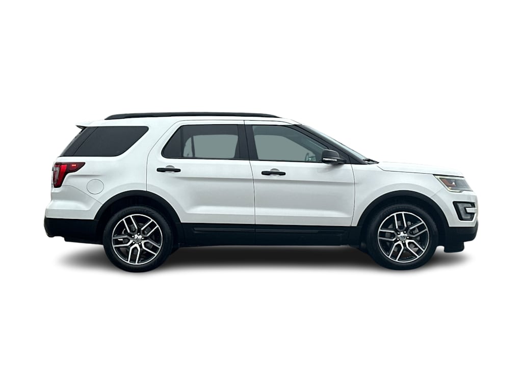 Thumbnail: 2016 Ford Explorer - 17