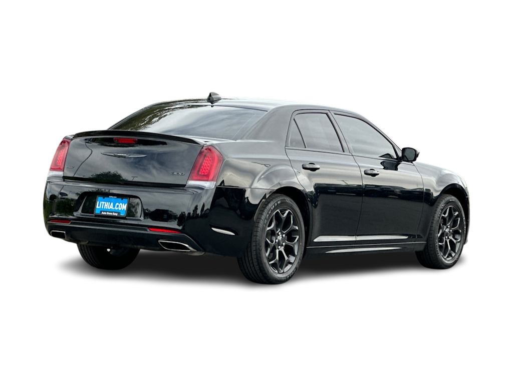 Thumbnail: 2021 Chrysler 300 - 17