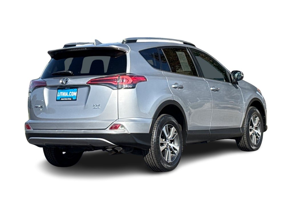 Thumbnail: 2017 Toyota RAV4 - 17