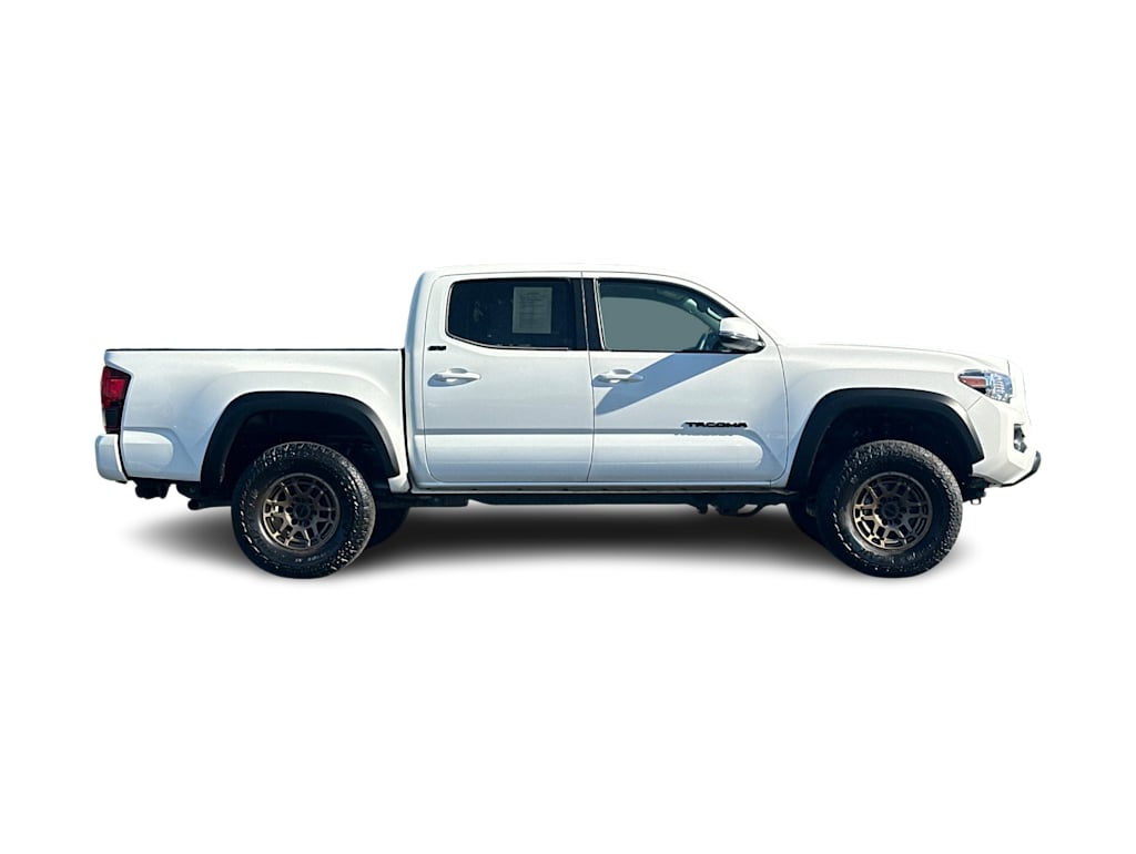 Thumbnail: 2023 Toyota Tacoma - 16