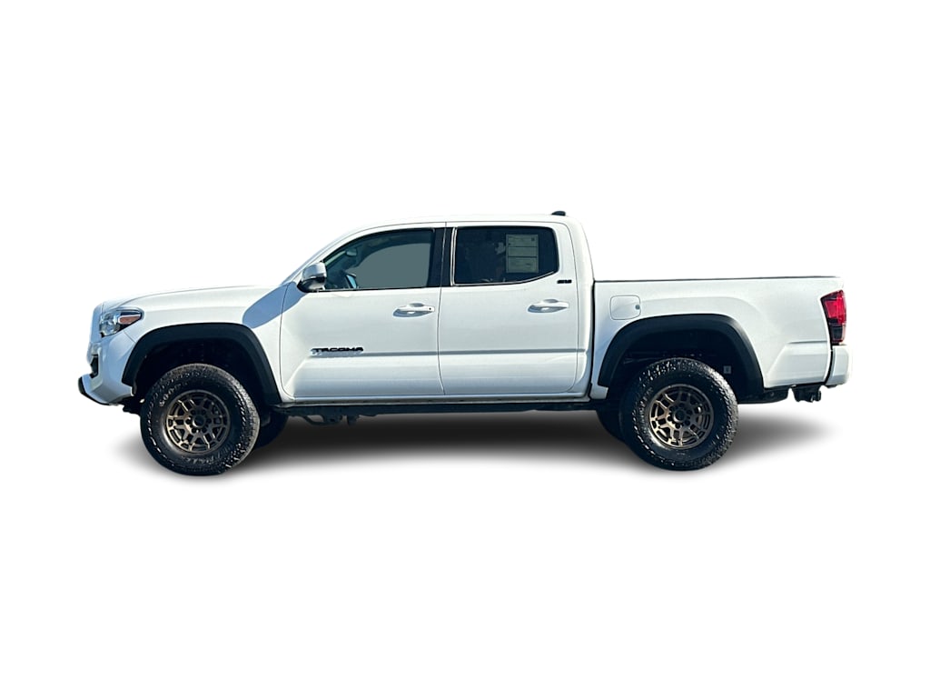 Thumbnail: 2023 Toyota Tacoma - 3