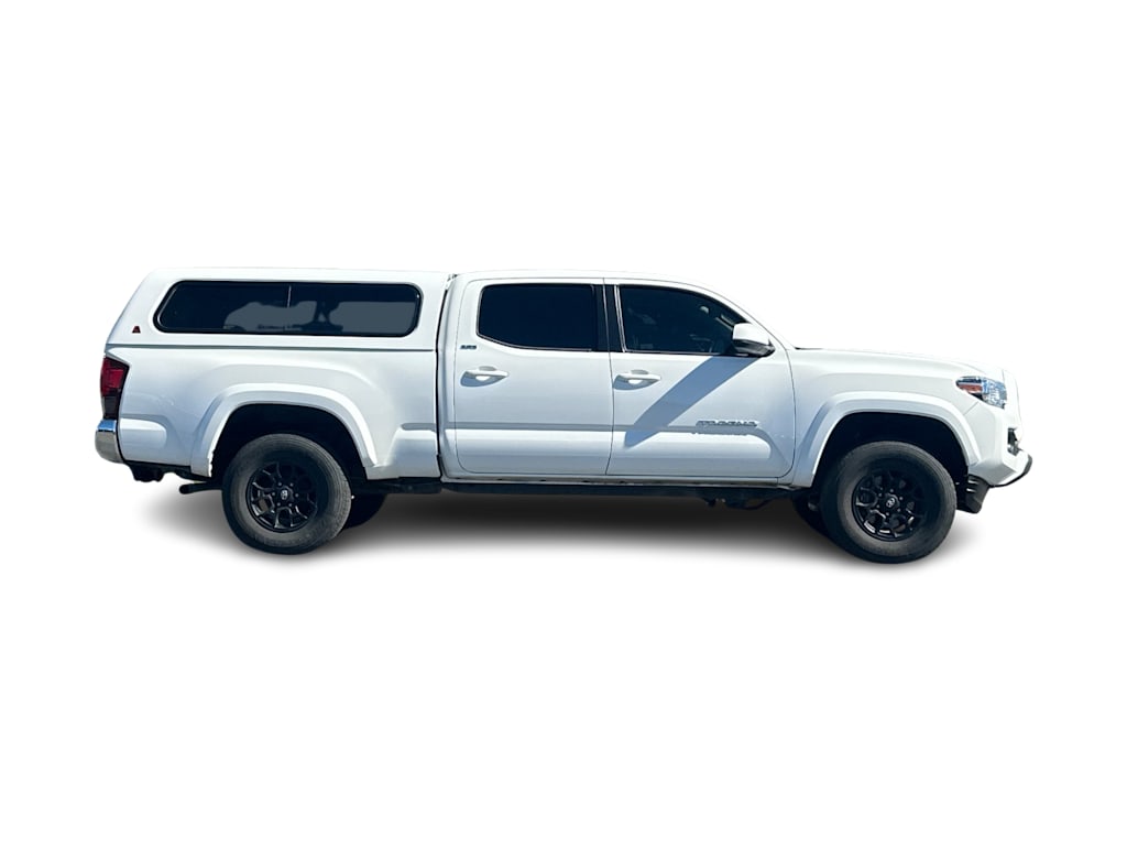 Thumbnail: 2022 Toyota Tacoma - 17