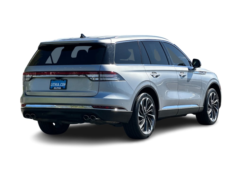 Thumbnail: 2021 Lincoln Aviator - 17