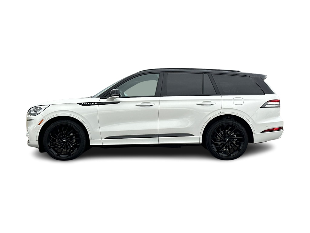 Thumbnail: 2023 Lincoln Aviator - 3
