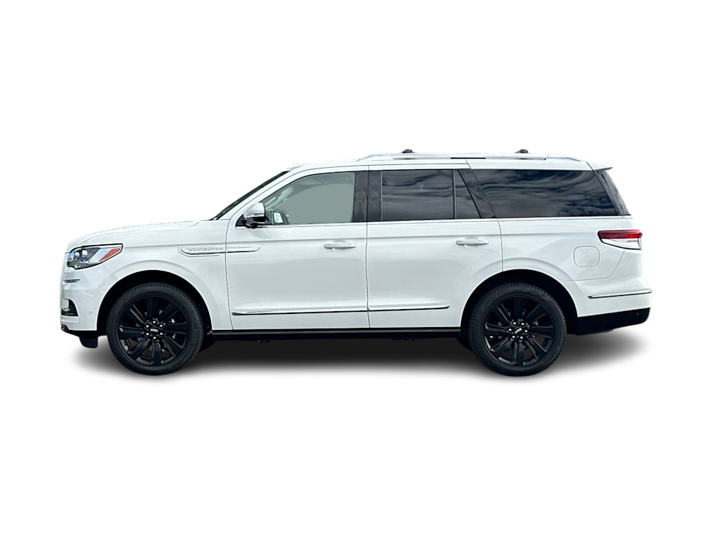Thumbnail: 2024 Lincoln Navigator - 3
