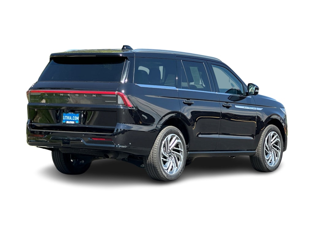 Thumbnail: 2025 Lincoln Navigator - 14