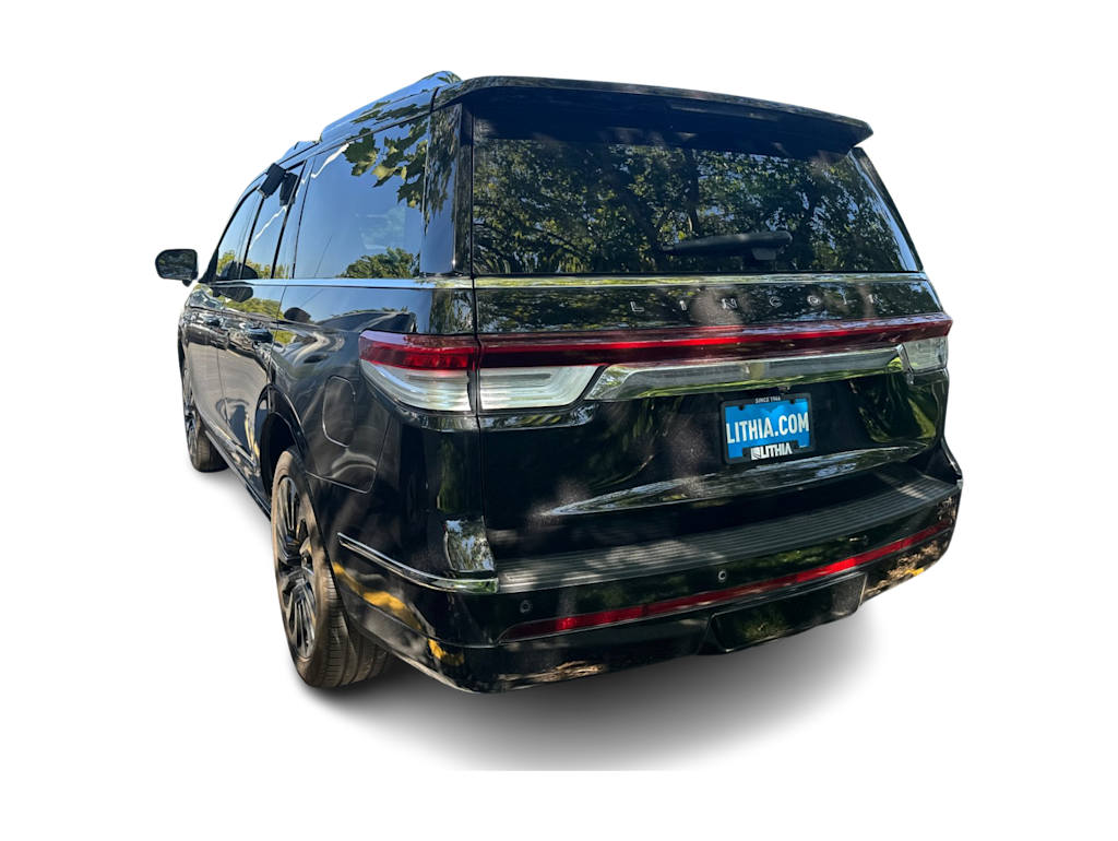 Thumbnail: 2022 Lincoln Navigator - 2