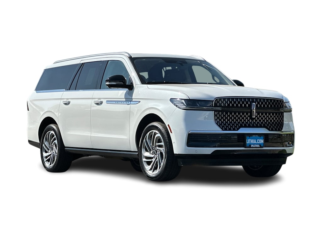 Thumbnail: 2025 Lincoln Navigator L - 18