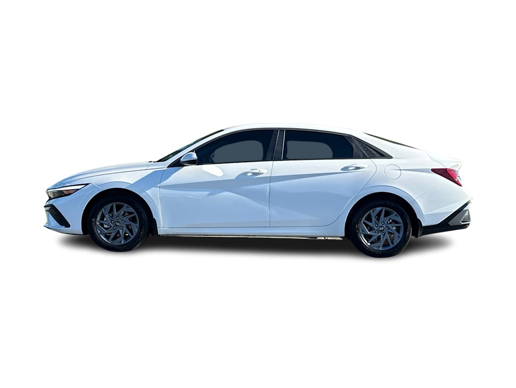 Thumbnail: 2026 Hyundai Elantra - 3
