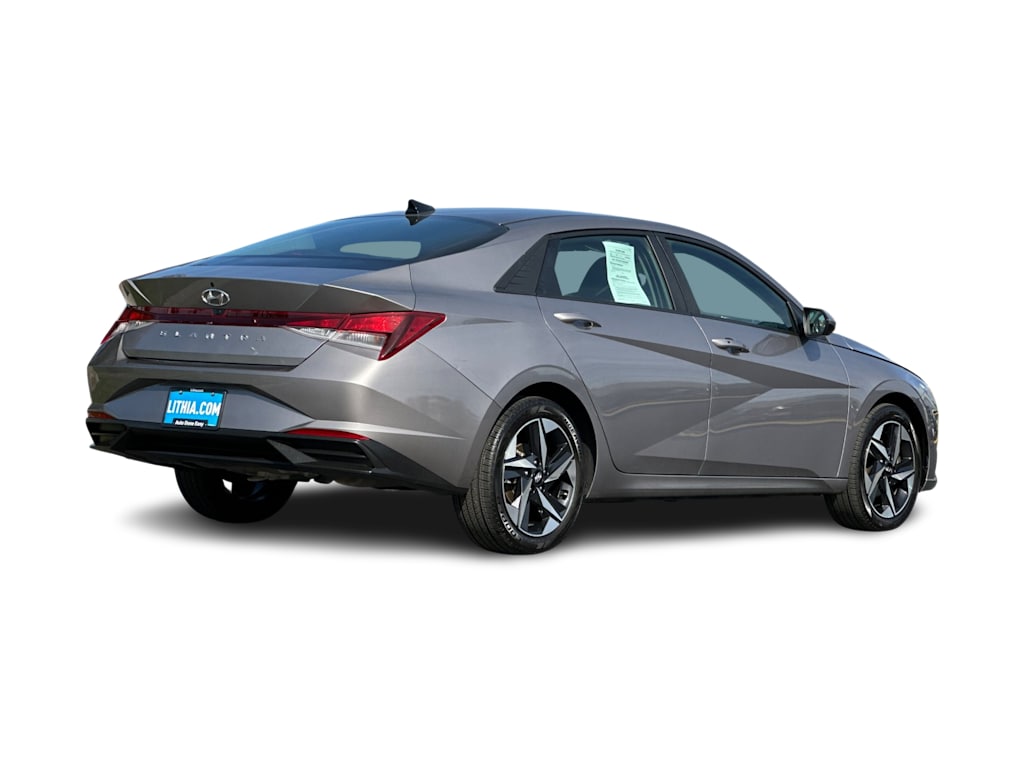 Thumbnail: 2023 Hyundai Elantra - 18