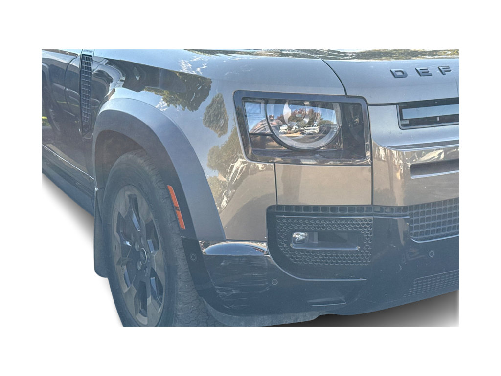Thumbnail: 2023 Land Rover Defender - 10