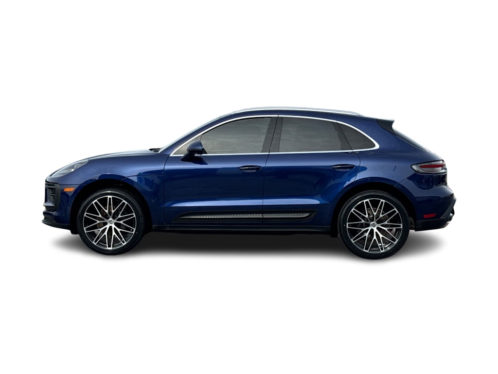 2022 Porsche Macan Base 3