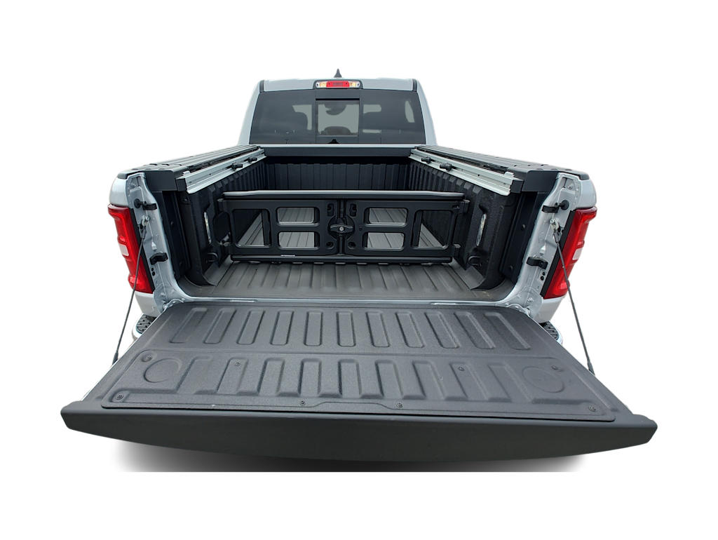 Thumbnail: 2026 RAM 1500 - 18