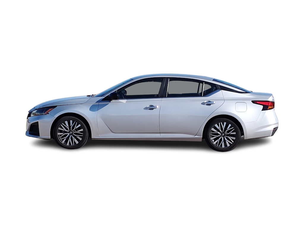 Thumbnail: 2024 Nissan Altima - 3