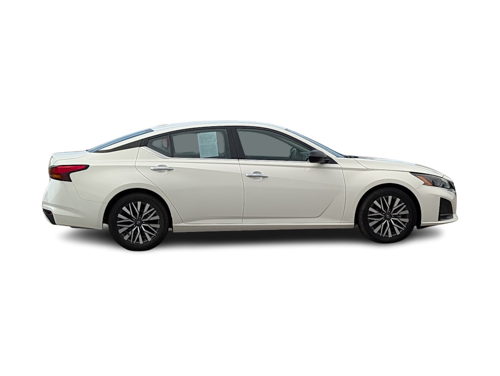 Thumbnail: 2025 Nissan Altima - 22