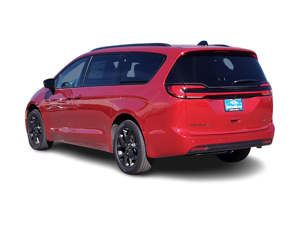 Thumbnail: 2026 Chrysler Pacifica - 4