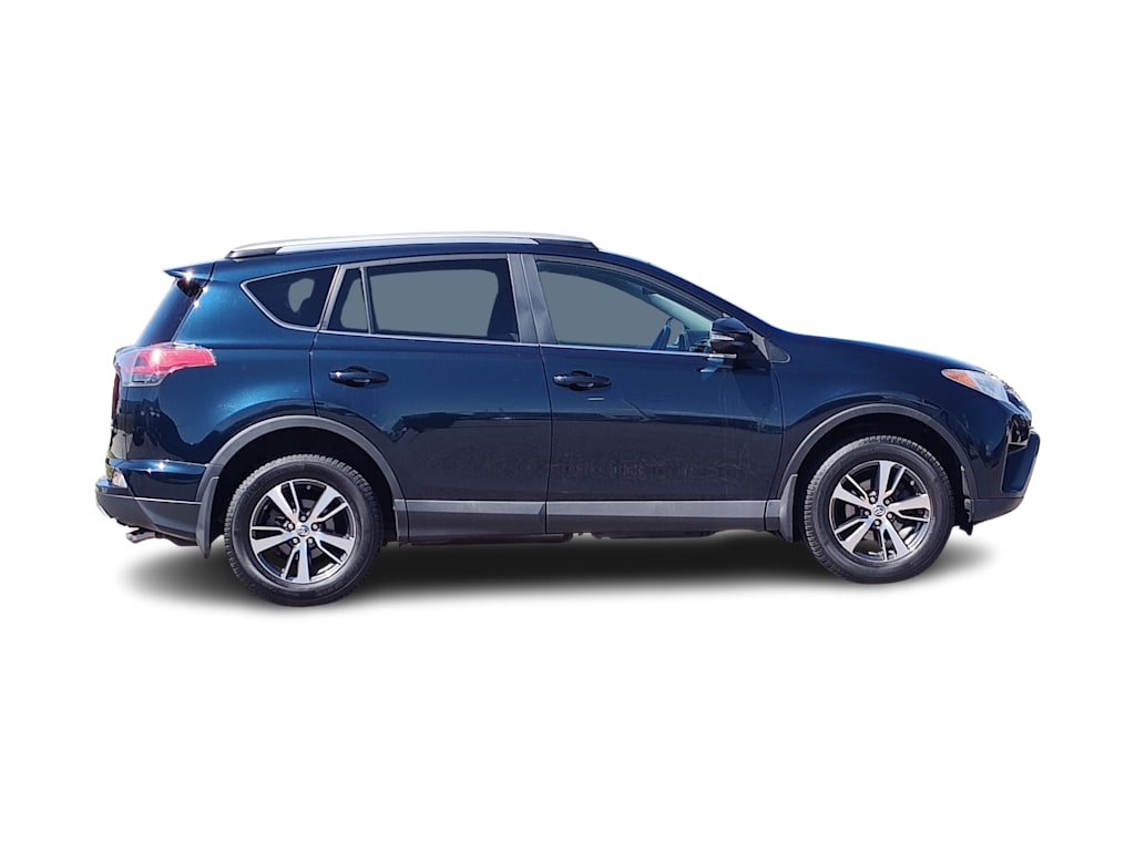 Thumbnail: 2017 Toyota RAV4 - 25