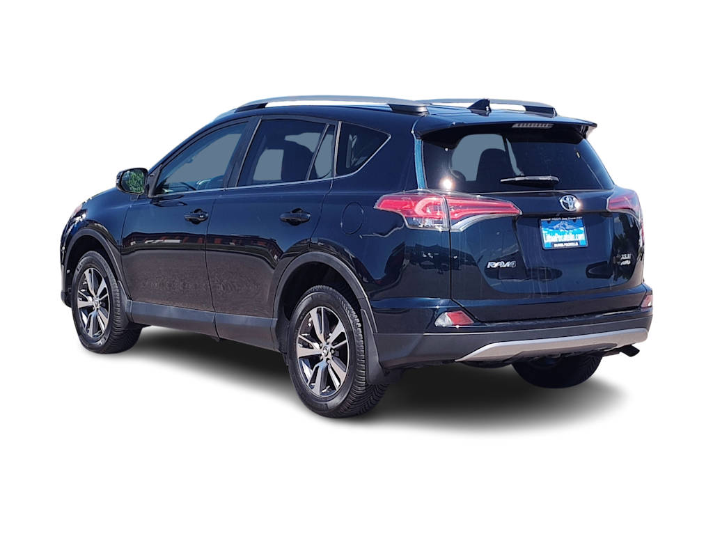 Thumbnail: 2017 Toyota RAV4 - 4