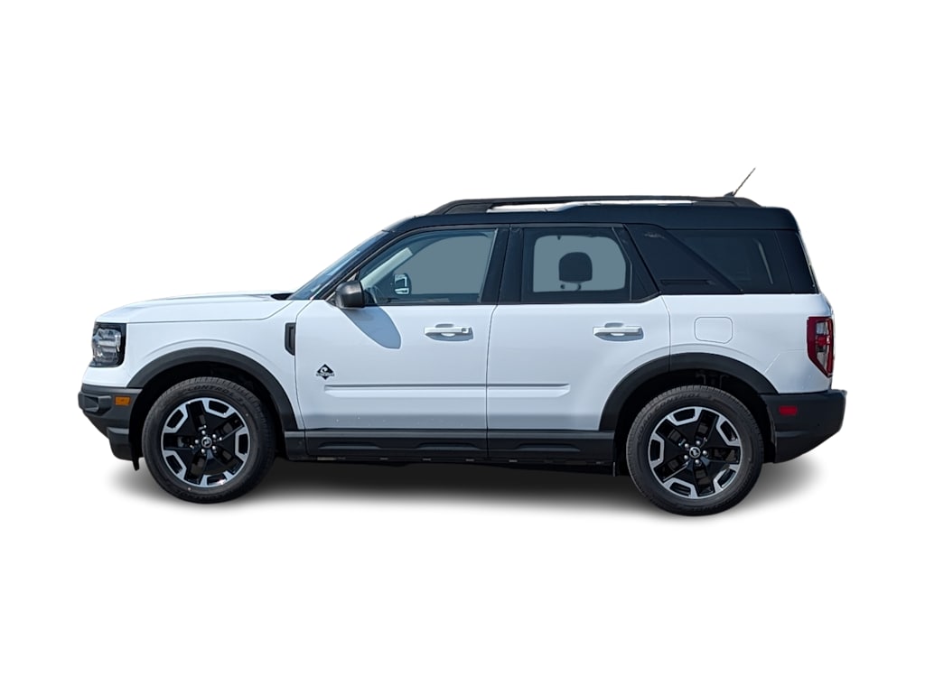 Thumbnail: 2021 Ford Bronco Sport - 3