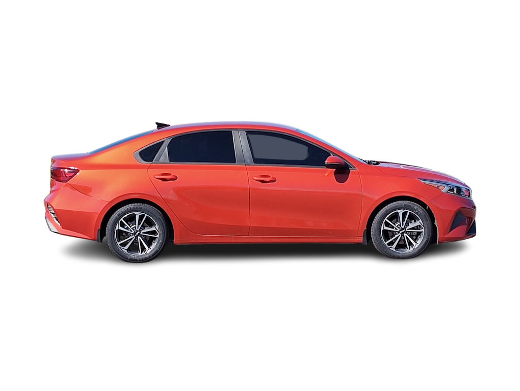 Thumbnail: 2023 Kia Forte - 23
