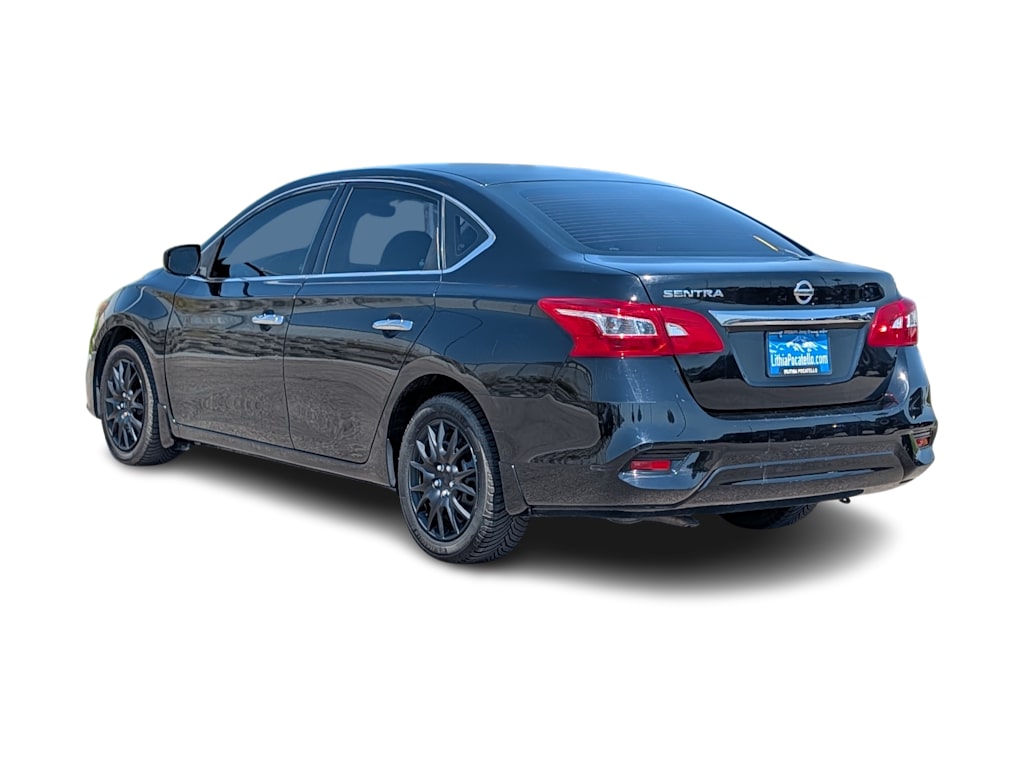 Thumbnail: 2017 Nissan Sentra - 4
