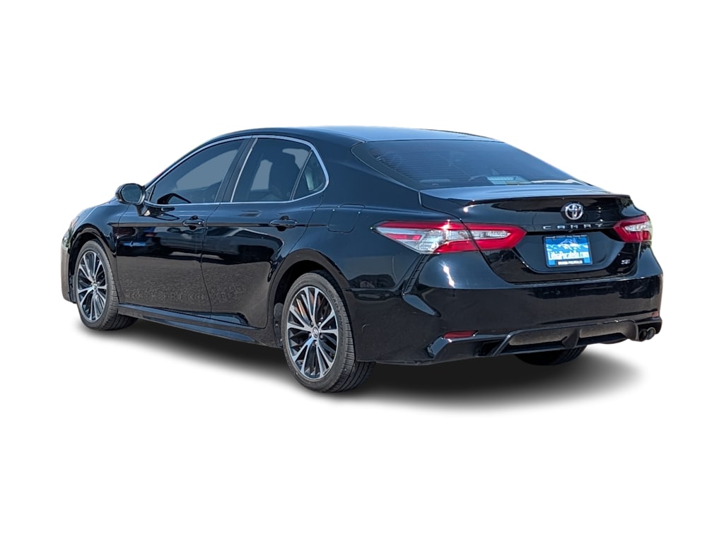 Thumbnail: 2018 Toyota Camry - 4