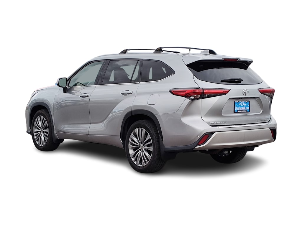 Thumbnail: 2021 Toyota Highlander - 4