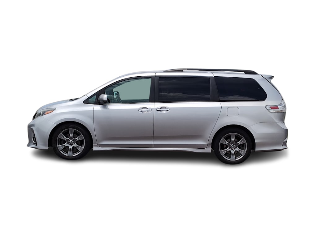 Thumbnail: 2018 Toyota Sienna - 3