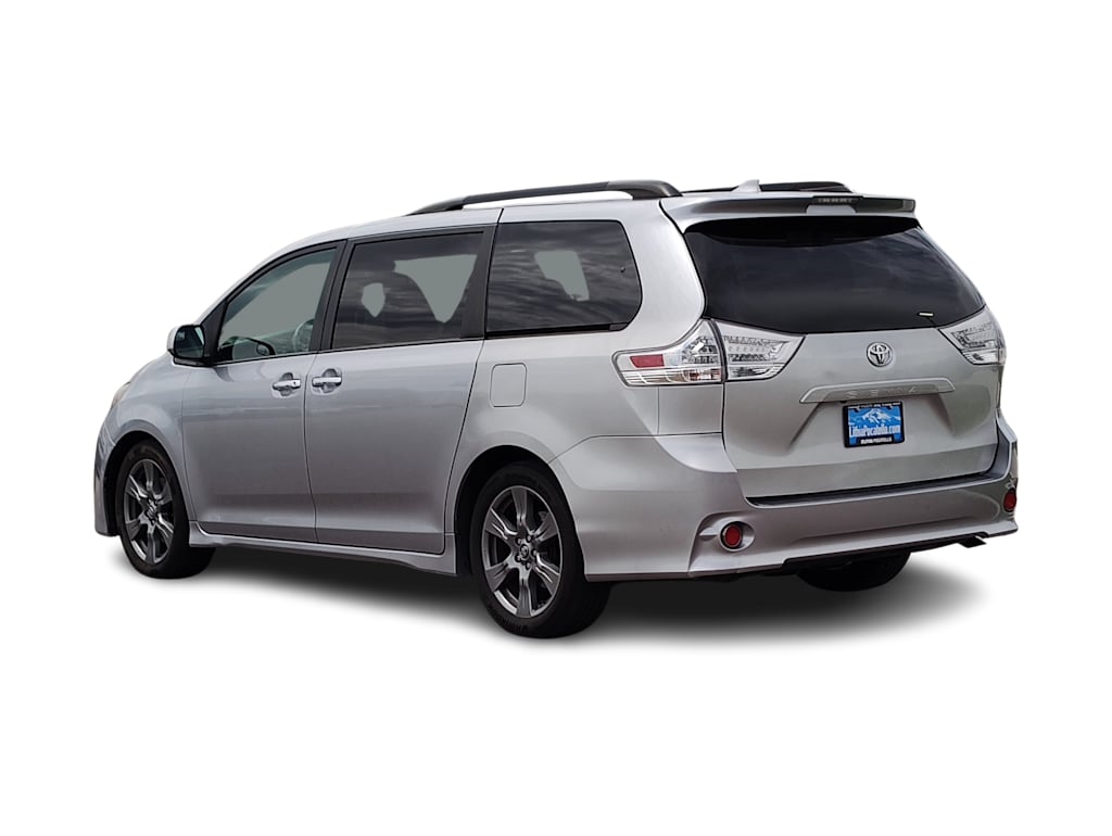 Thumbnail: 2018 Toyota Sienna - 4