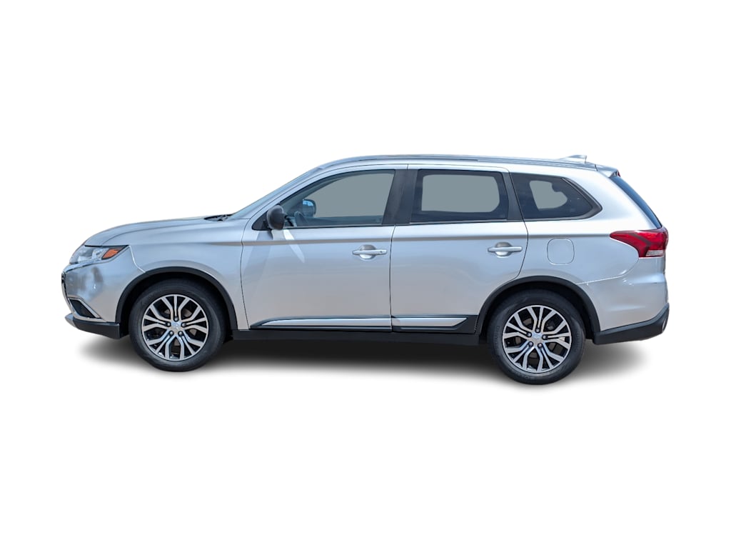 Thumbnail: 2018 Mitsubishi Outlander - 3
